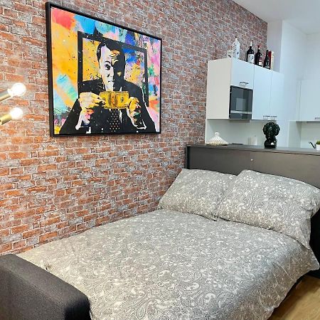 Premium Apartment With Terrace, A/C, Free Wifi And Netflix Wenen Buitenkant foto